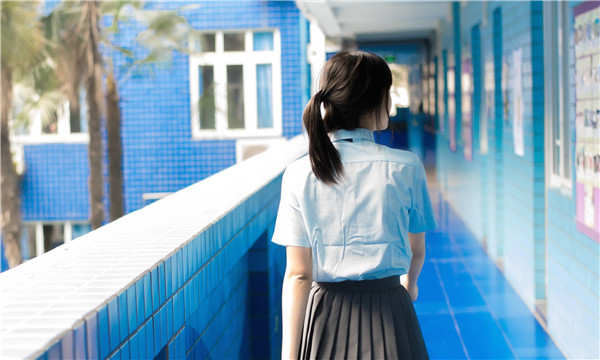新洲如何找到一个可以帮助我生孩子的女人？